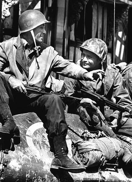 Rick Jason and Vic Morrow from the premiere of the television program Combat. August 1962.