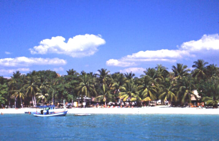 Samet Island, which is only a couple of hours from Bangkok by bus and ferry is a popular weekend retreat for Thais and expats