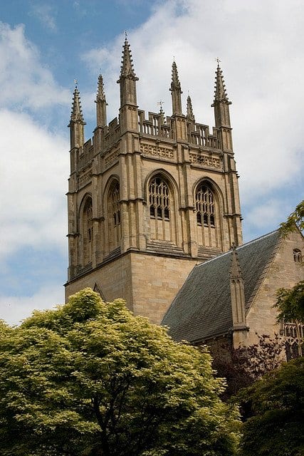 Many colleges and universities offer a wide variety of clubs and organizations for students.