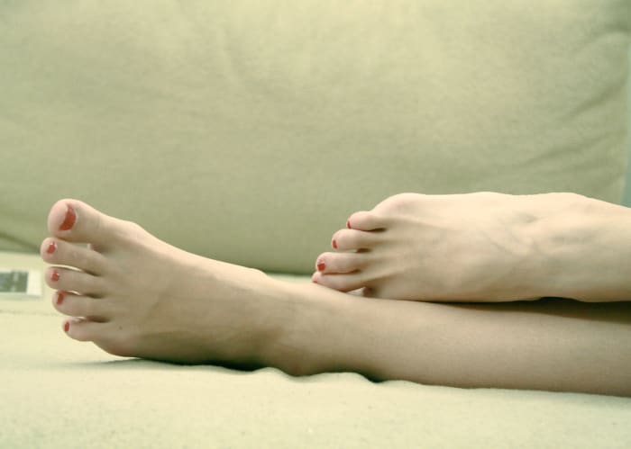 An itchy tummy during pregnancy is normal as your belly skin is stretching. Extreme itchiness of the hands and feet that gets worse at night, however, could be a sign of cholestasis, a potentially dangerous condition.