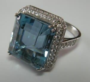 A fine Aquamarine ring. This gemstone gets more respect" across the Pond" in England and Western Europe.