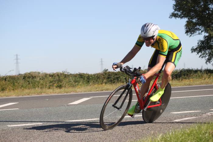 Sporting performance can be affected by the environment: a hot sunny day has a different effect than a cold one.