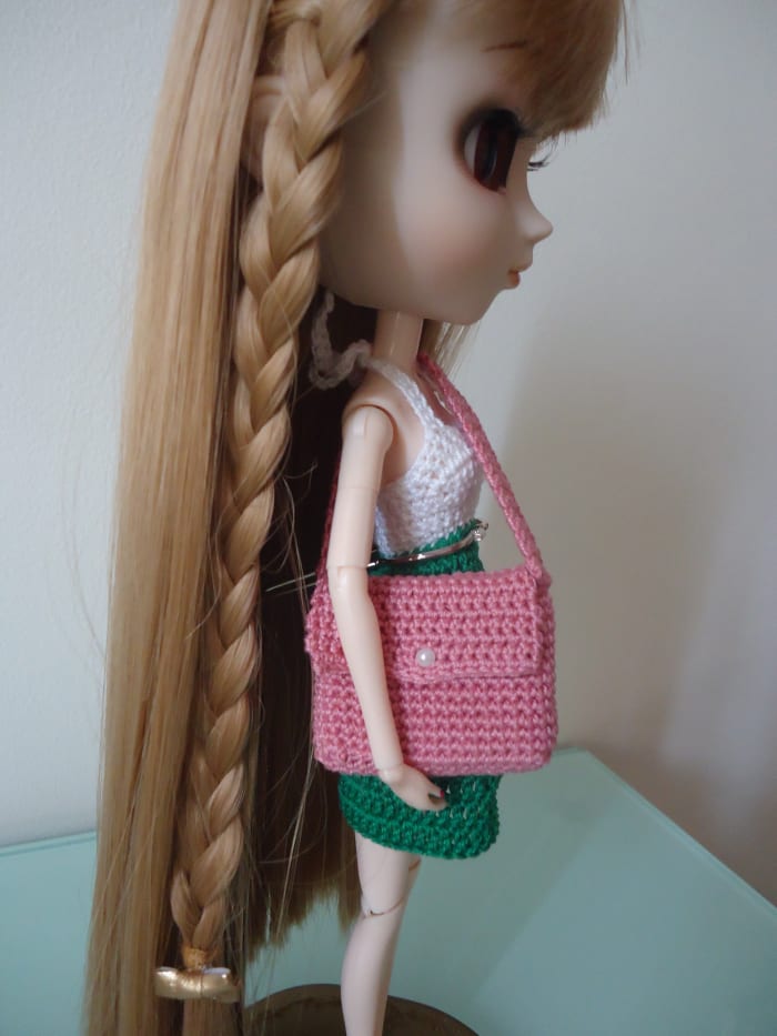 Download Barbie Laptop Messenger Bag (Free Crochet Pattern) - FeltMagnet - Crafts