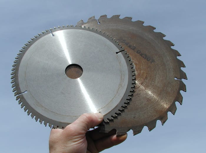 Fine pitch blades are available which give a cleaner cut when cutting e.g. baseboard (skirting) and architrave. A coarse tooth blade is adequate for cutting structural timber.