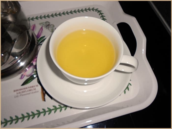 Learn how to brew your own herbal tea to relieve the symptoms of hay fever and other allergies