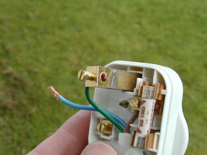 To avoid arcing, overheating, and in extreme cases a potential fire, it's essential to tighten screws.