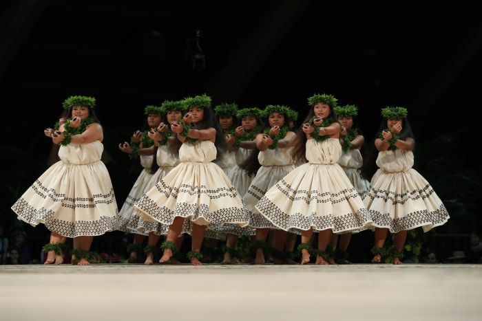 2019: 1ST PLACE WAHINE KAHIKO 1st Place Overall Hula Hālau ‘O Kamuela Nā Kumu Hula: Kunewa Mook & Kau‘ionālani Kamana‘o