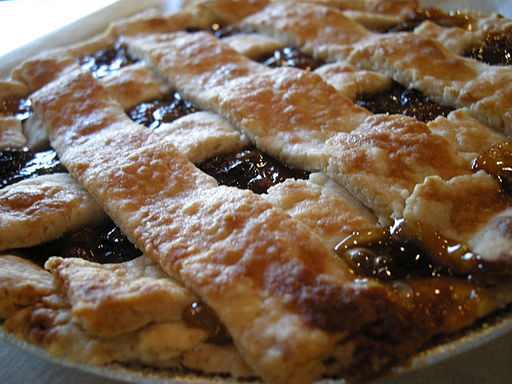 Old-Fashioned Raisin Pie Recipe