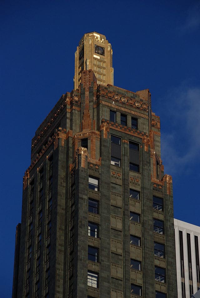 art-deco-architecture-the-history-of-1920s-art-deco-architecture