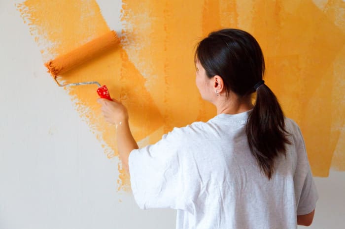 Remove paint from your clothes with these simple tricks!