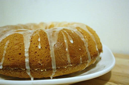 Try a delicious cake with 7 Up as an ingredient!