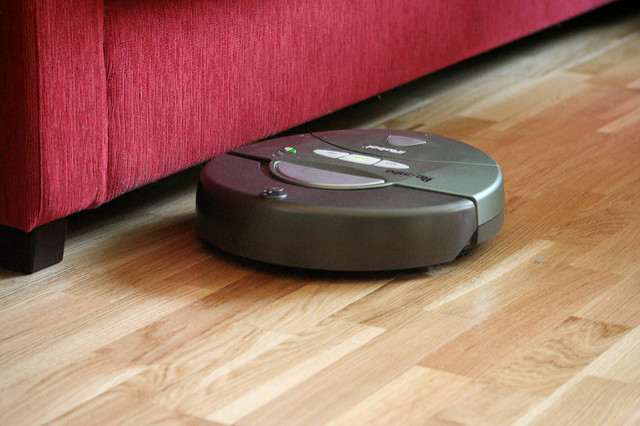 There are a number of aspects to consider when thinking about getting a pet hair vacuum, namely: what you want to clean, how easy to use it is, and how effective the vacuum is at actually picking up pet hair.