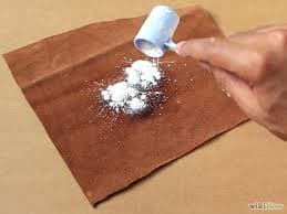 Difficult stains on shoes, handbags, upholstery, and motorcycle gear can be effectively removed with the dry absorption method.