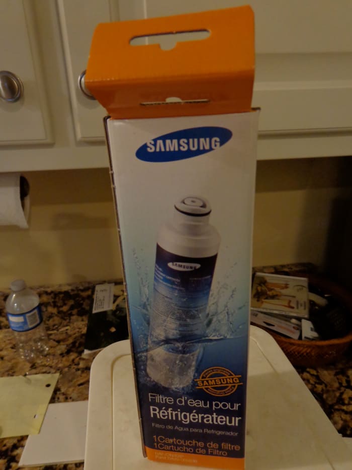 How to Change the Water Filter in a Samsung Twin-Door