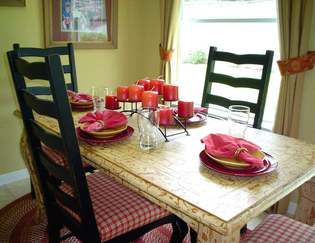 Plan an inviting dining area in your vacation home ready for a cozy dinner or a fun game of scrabble. Image courtesy of digitallatina/morguefile.com