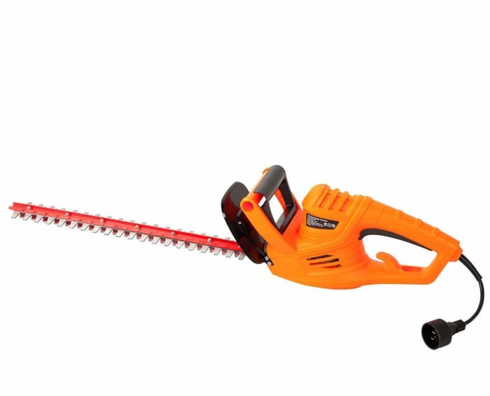 The GARCARE GHT06 is one of the most reliable and durable trimmers that I've used. The steel blades are titanium coated, which makes them long-lasting as well as super sharp. All in all, the GHT06 offers great value for money.