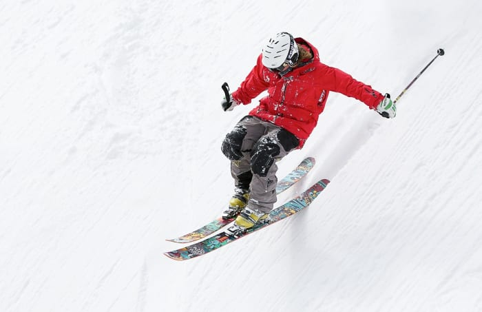 If you have thrombocytopenia, you should ask your doctor whether activities with a higher than normal risk of injury, such as skiing, are appropriate.