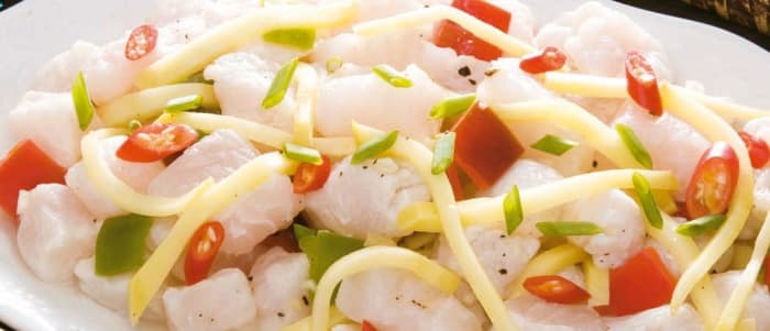 Filippinsk stil ceviche er kendt som kinilav eller kilavin