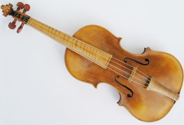 Traditional folk songs were often sung unaccompanied, but sometimes a fiddle or other instrument provided an accompaniment.