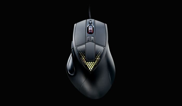 CM Storm Sentinel III is the latest mouse from Cooler Master aimed specifically at palm grip users.