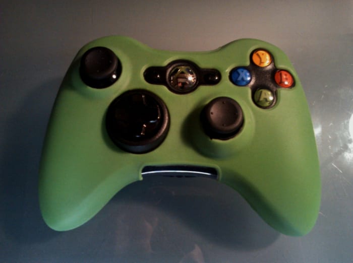 This Xbox 360 controller has a flexible controller grip that makes it easier to hold.