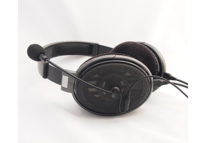 The Antlion ModMic 4.0 looks like it belongs with just about any pair of headphones you'll purchase.