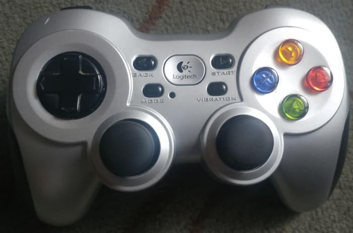 My controller looks very used. I need to clean it. But I wanted to show that I do use this controller often, though.