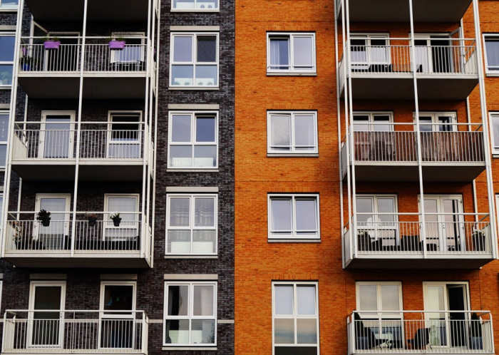 Close neighbors and tight spaces are some of the major problems apartment living brings.