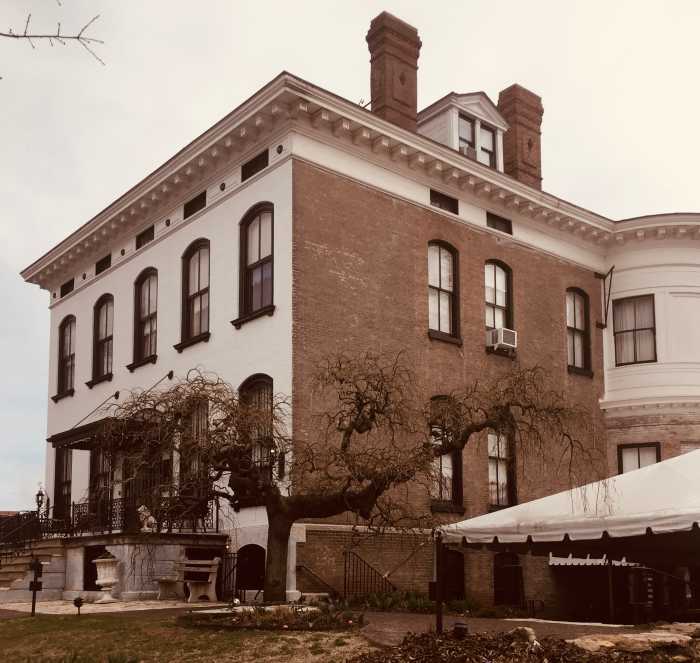Over time, the Lemp family inexplicably suffered a string of suicides and mysterious deaths which, along with Prohibition, led to the gradual decline of their brewery empire.