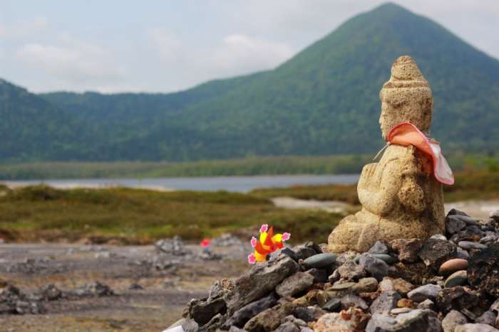 Crystal healing can help in coming to terms with the past.