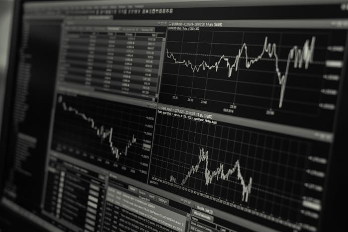 This article will break down the different kinds of shares and stocks, so that you can make smart investment choices.