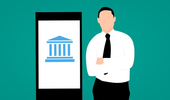 If you want to invest but don't want to pay trading fees, consider using one of the apps listed below.