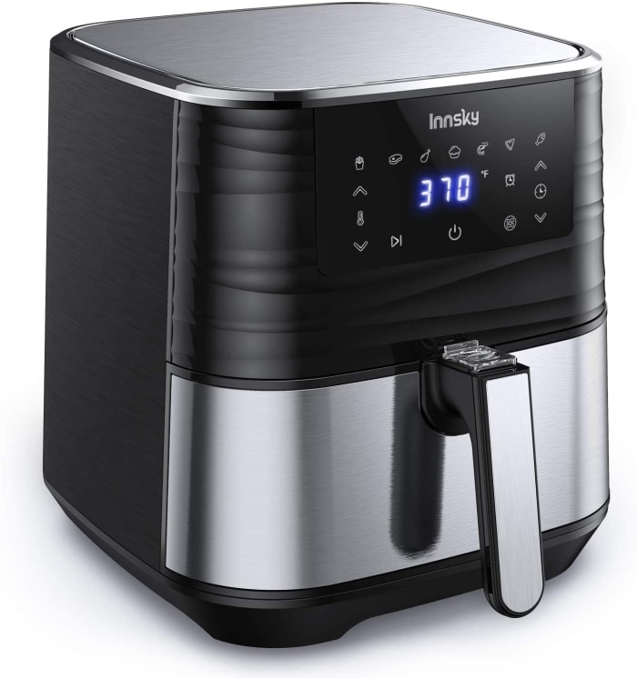 Air fryers are increasingly popular, due mainly to their ability to produce healthy, tasty food with a low fat content. Read on for my top 3.