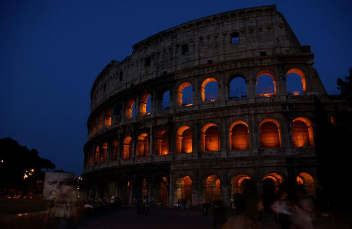 Photograph of the Roman Colosseum by Janericloebe courtesy of Wikimedia Commons; author released work to the public domain.