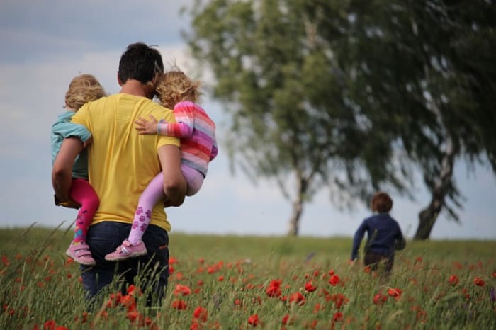Whether for a special occasion or no occasion at all, let's show our dads just how important they are to us.