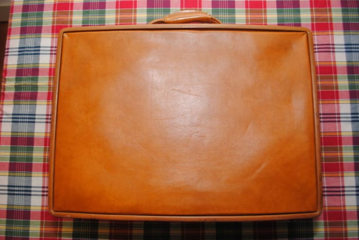 Premium grade belting leather takes on a rich glow or "patina" as the leather ages. In fact, if properly cared for, belting leather improves with age!