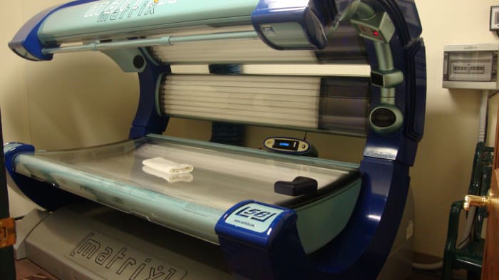 How to Get the Best Tan From a Tanning Bed - Bellatory - Fashion and Beauty