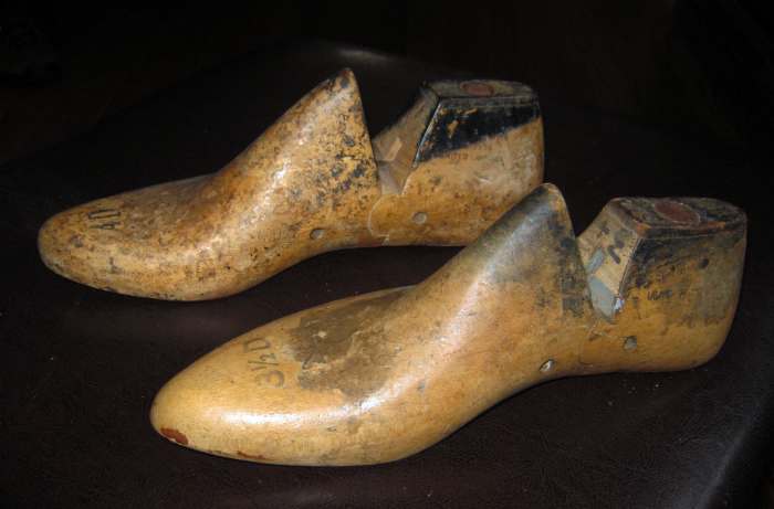 History of Shoes 19th and 20th Century Women�s Footwear