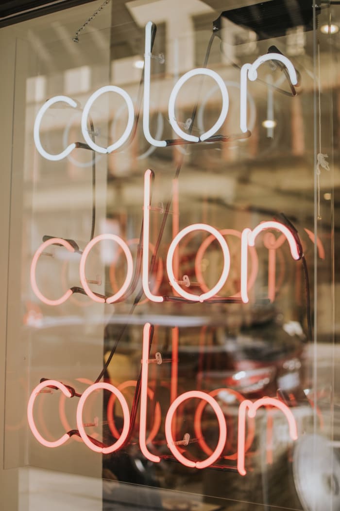 If a professional messed up the dye job, you don't necessarily have to go back to them to fix it, but they are more likely to be very accommodating.
