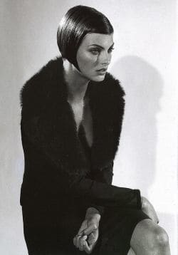 Linda Evangelista circa 1995.