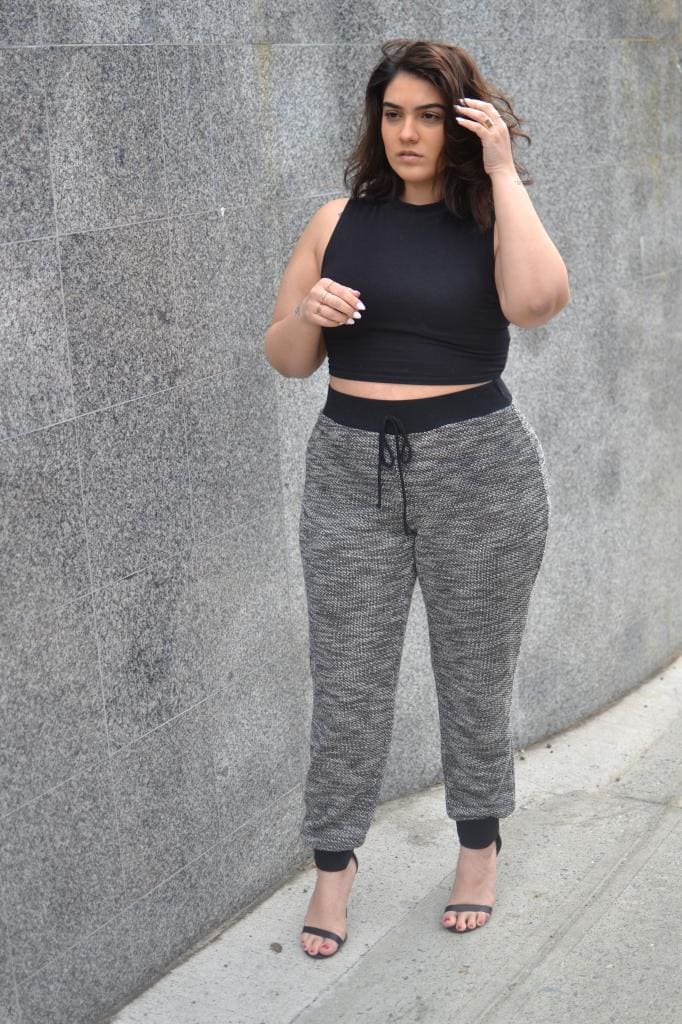 jogger pants with sandals