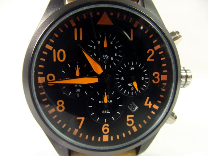 Benyar BY-5103M Chronograph. This timepiece is well featured but second hand is difficult to pick out