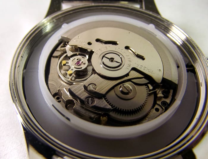 The William Gregor BWG30090-203 watch is fitted with a Seiko NH35A automatic movement