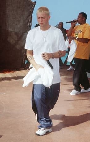 You know how many "comin to gentrify yo neighborhood" looking guys I had to scroll through to find a legit '90s image? Too many. I hate hipsters.
