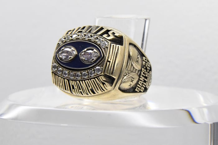 The Super Bowl XXV ring to commemorate the New York Giants 20-19 victory over the Buffalo Bills at Tampa Stadium.
