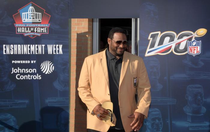 Jerome Bettis arrives during the 2019 Pro Football Hall of Fame Enshrinement at Tom Benson Hall of Fame Stadium. Though he is mostly known for his time with the Pittsburgh Steelers, he had a few great seasons with the Rams.