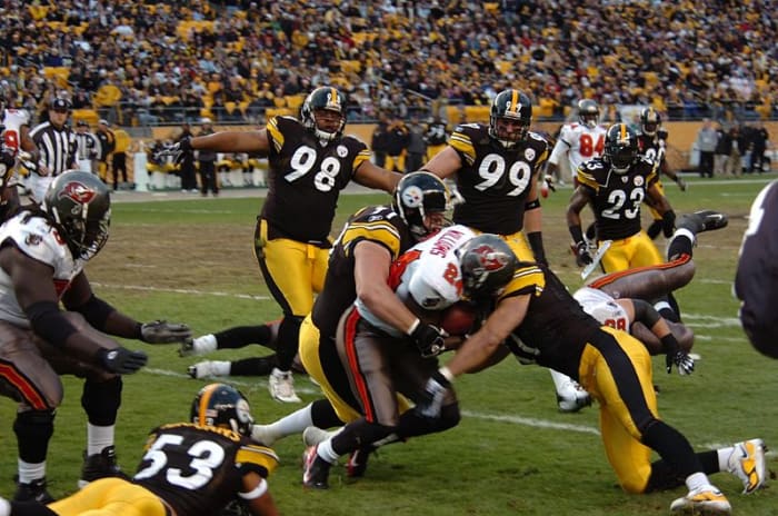 Casey Hampton (98) was one of the best nose tackles of his time, but he is a long-shot for the Hall of Fame