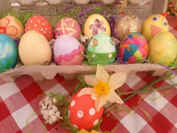 This carton of Easter eggs has quite a lot going on! Learn how to create fanciful eggs like these using the ideas below.