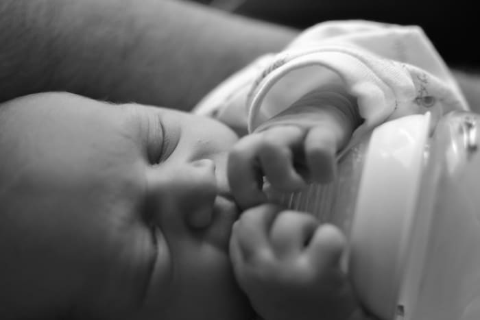 Though you might have trouble transitioning your baby from breastfeeding to bottle-feeding, it is indeed possible with the right techniques and a little patience.