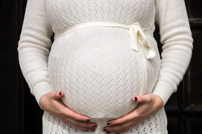 Jeśli zbliża się termin porodu, prawdopodobnie zaczynasz poważnie myśleć o tym, czy poprosisz o znieczulenie zewnątrzoponowe.